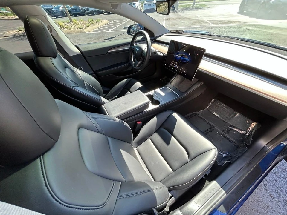 2023 Tesla Model 3 - Image 11 of 17