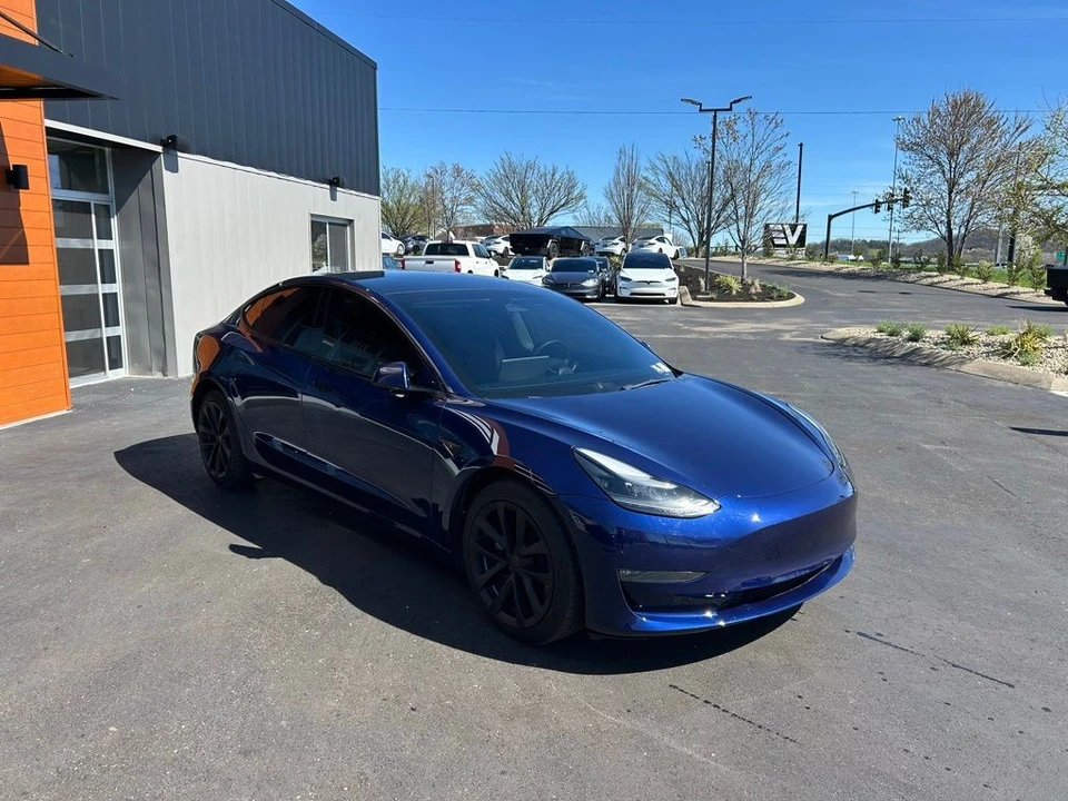 2023 Tesla Model 3 - Image 3 of 17