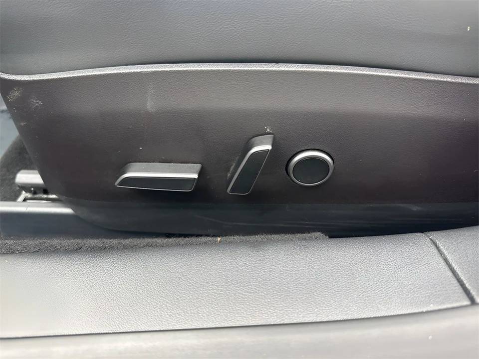 2023 Tesla Model 3 - Image 10 of 12