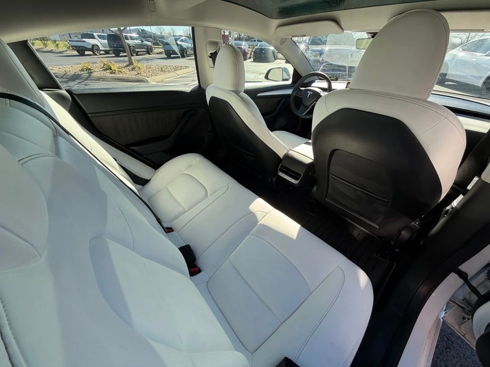 2023 Tesla Model 3 - Image 14 of 15