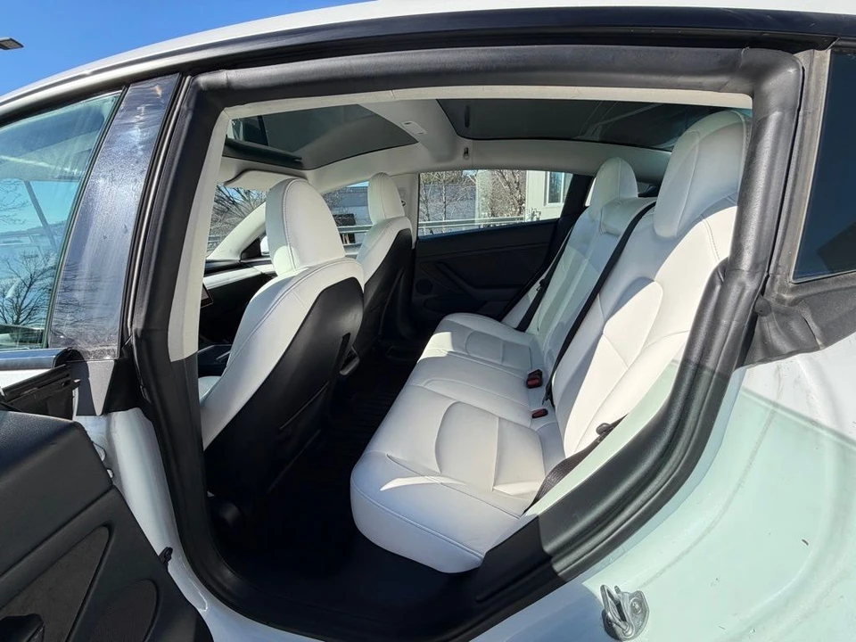 2023 Tesla Model 3 - Image 10 of 15