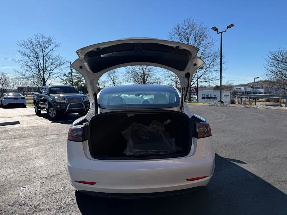 2023 Tesla Model 3 - Image 5 of 15