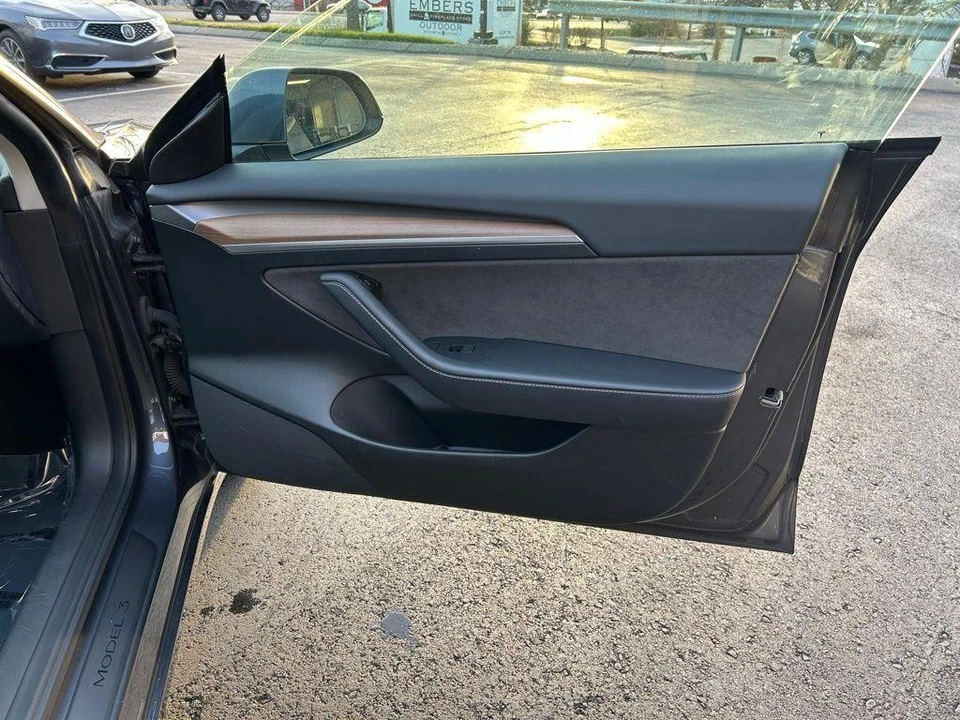 2023 Tesla Model 3 - Image 13 of 18