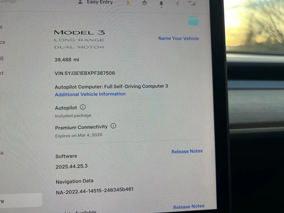 2023 Tesla Model 3 - Image 17 of 18