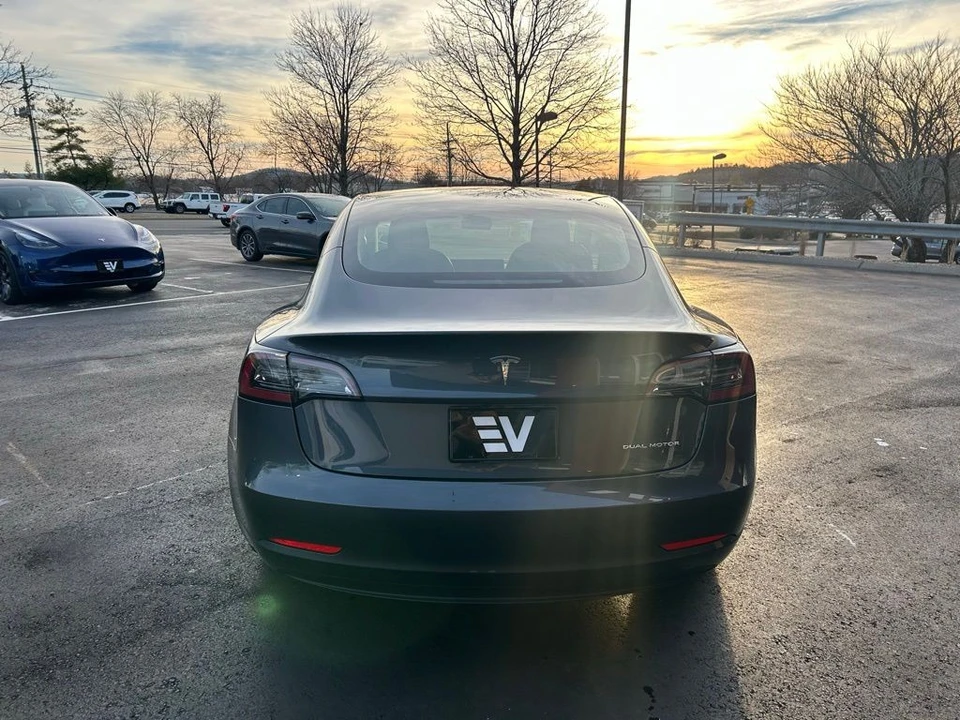 2023 Tesla Model 3 - Image 6 of 18
