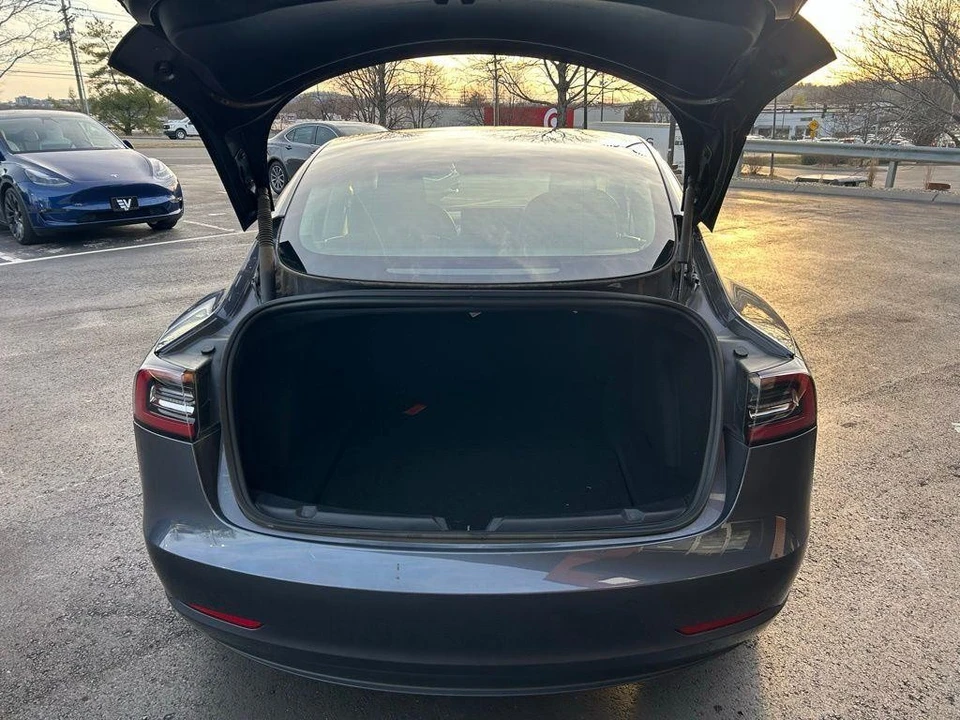 2023 Tesla Model 3 - Image 8 of 18
