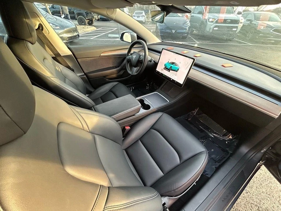 2023 Tesla Model 3 - Image 14 of 18