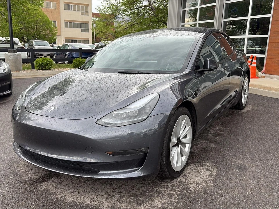 2023 Tesla Model 3 - Image 4 of 21