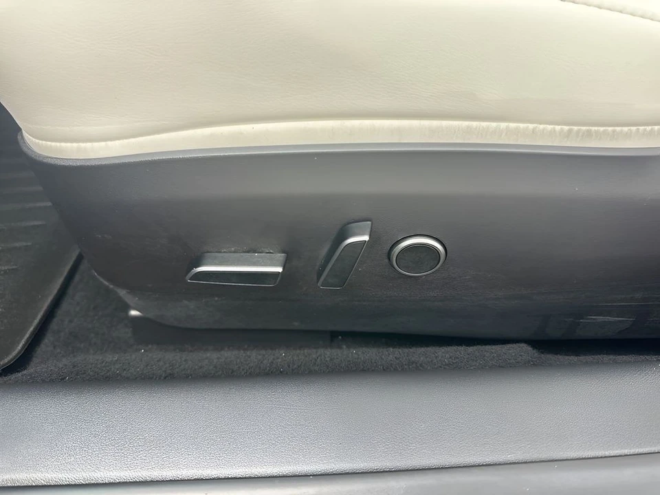 2023 Tesla Model 3 - Image 10 of 12