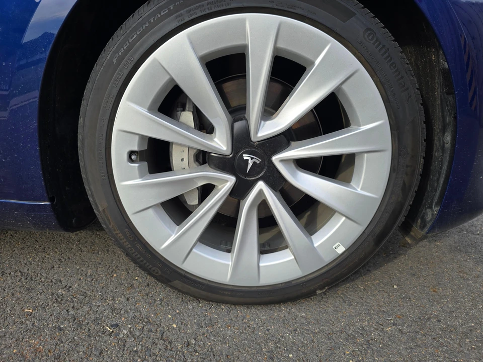 2023 Tesla Model 3 - Image 28 of 31