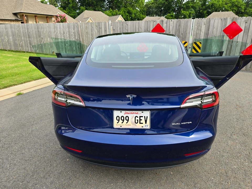 2023 Tesla Model 3 - Image 17 of 31