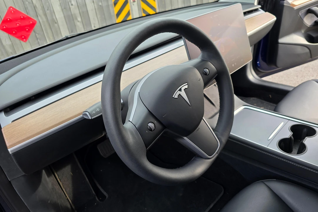 2023 Tesla Model 3 - Image 29 of 31
