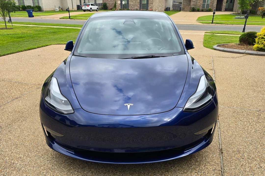 2023 Tesla Model 3 - Image 2 of 31