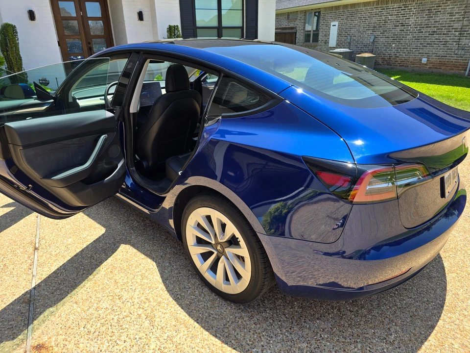 2023 Tesla Model 3 - Image 15 of 31