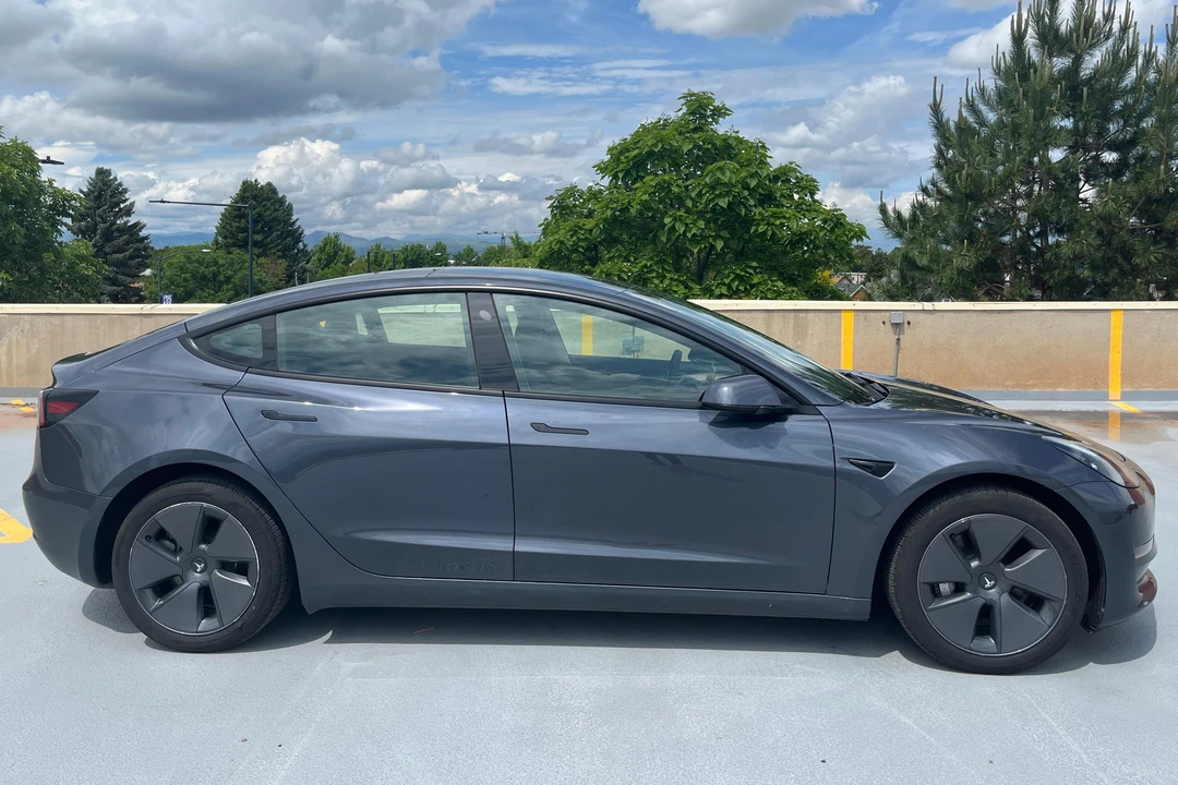 2023 Tesla Model 3 - Image 3 of 31