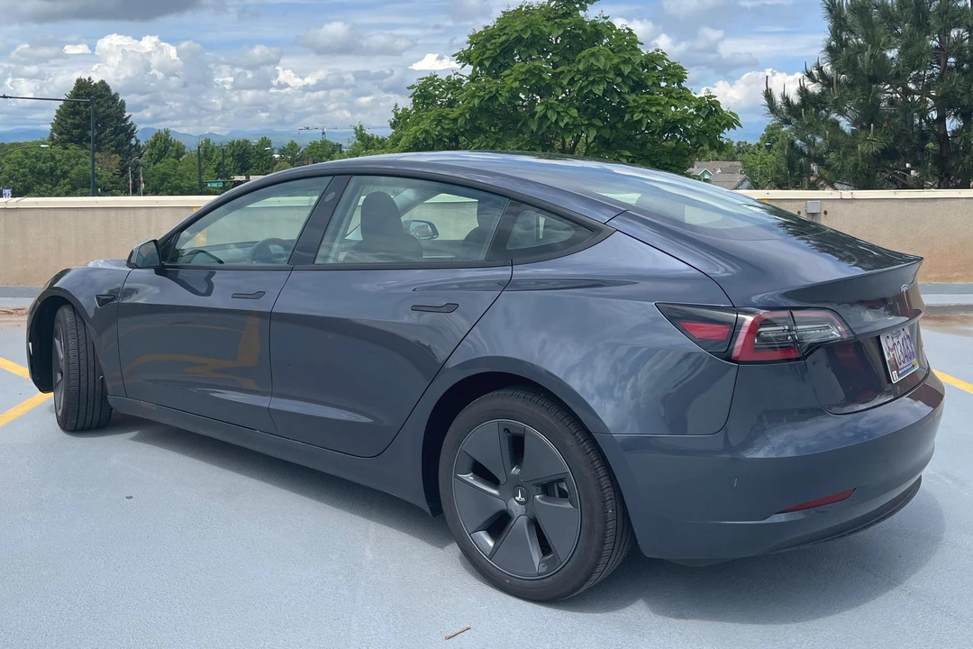 2023 Tesla Model 3 - Image 4 of 31
