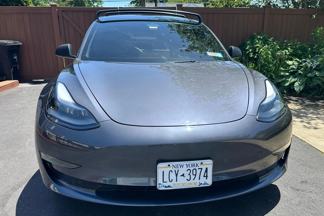 2023 Tesla Model 3 - Image 2 of 31