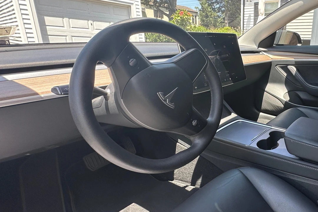 2023 Tesla Model 3 - Image 29 of 31