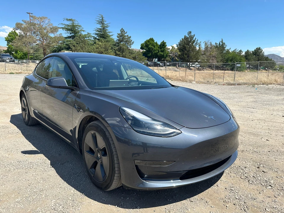 2023 Tesla Model 3 - Image 24 of 31