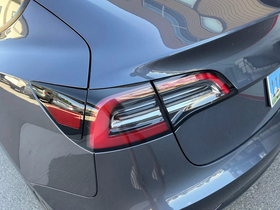 2023 Tesla Model 3 - Image 28 of 31
