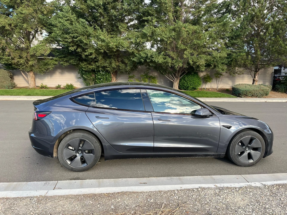 2023 Tesla Model 3 - Image 19 of 31
