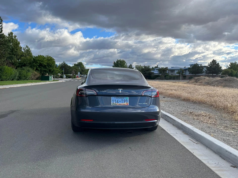 2023 Tesla Model 3 - Image 14 of 31