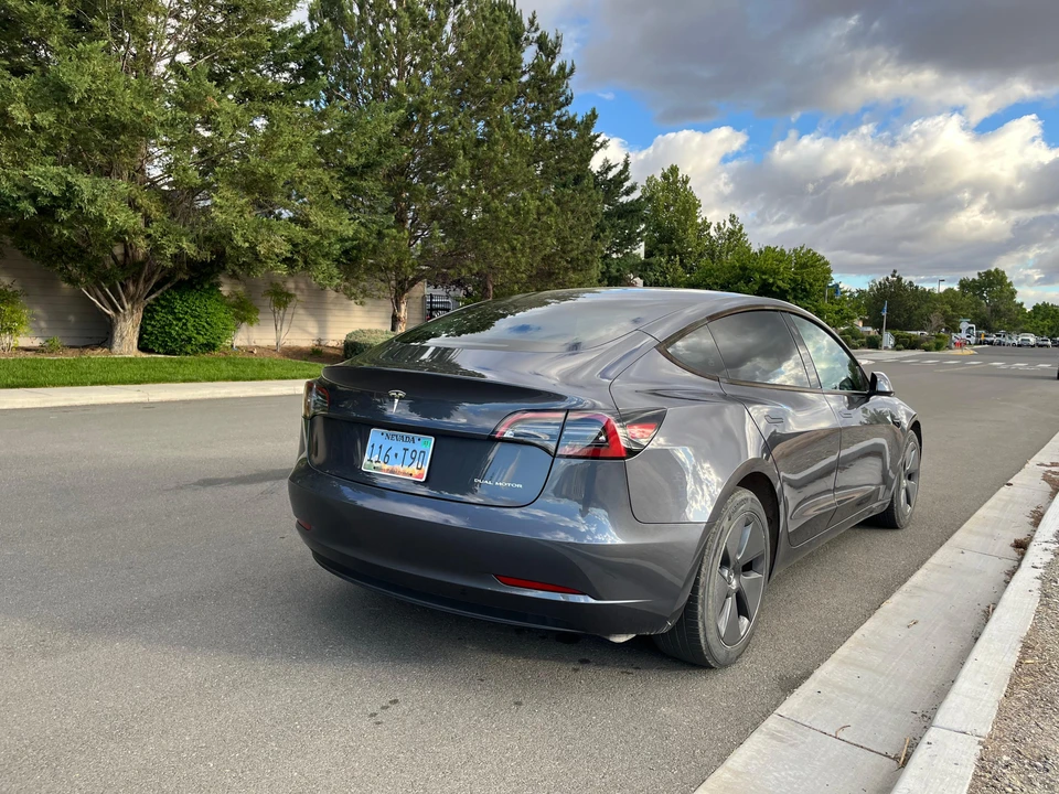 2023 Tesla Model 3 - Image 17 of 31