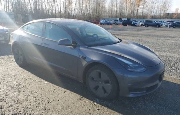 2023 Tesla Model 3 - Image 4 of 12