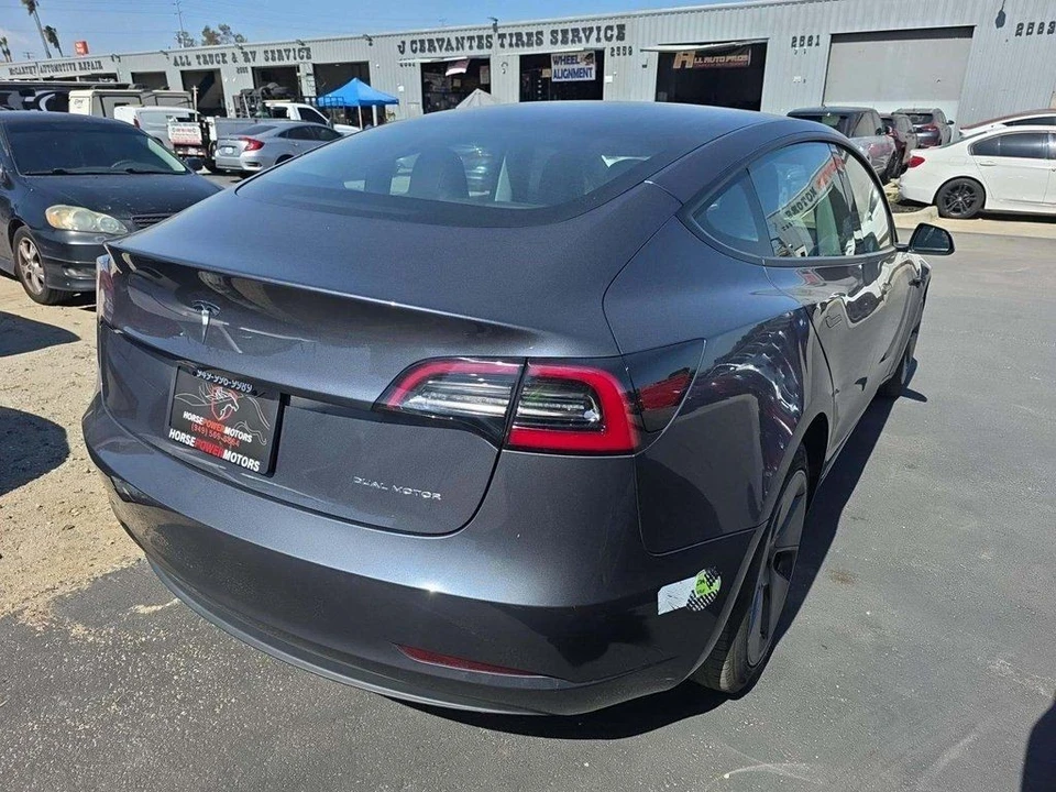 2023 Tesla Model 3 - Image 2 of 10