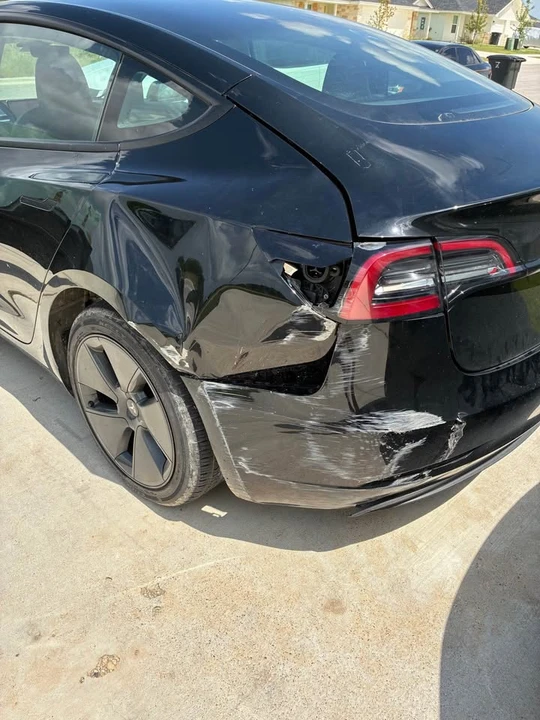 2023 Tesla Model 3 - Image 3 of 4