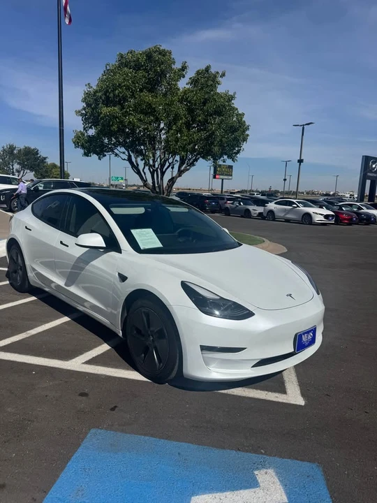 2023 Tesla Model 3 - Image 3 of 11