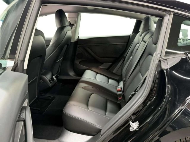 2023 Tesla Model 3 - Image 9 of 12