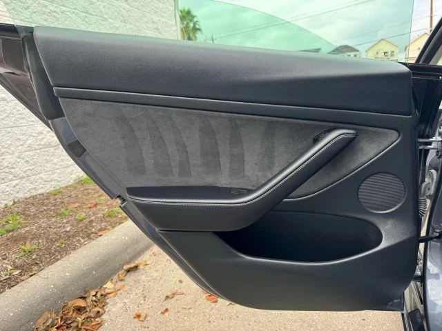 2023 Tesla Model 3 - Image 13 of 21