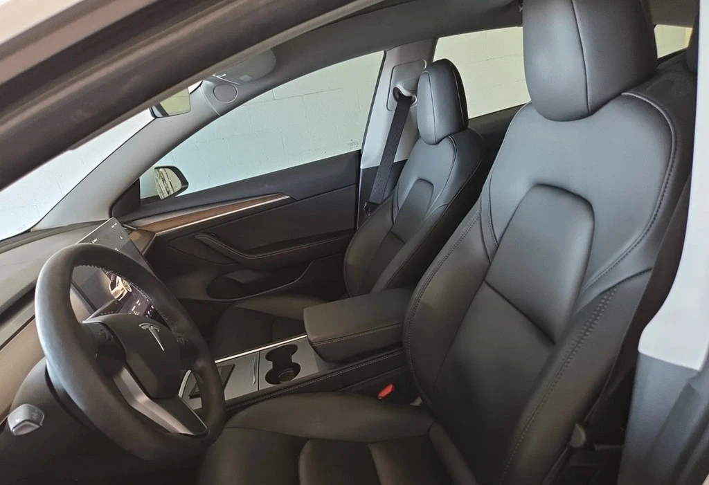 2023 Tesla Model 3 - Image 4 of 10