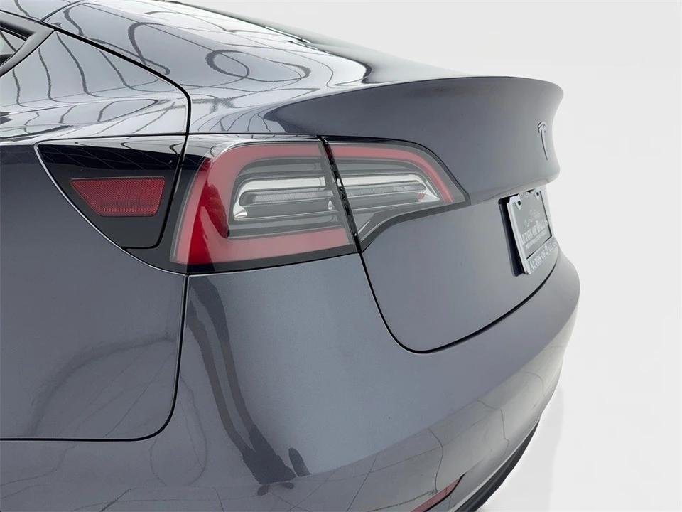 2023 Tesla Model 3 - Image 11 of 12