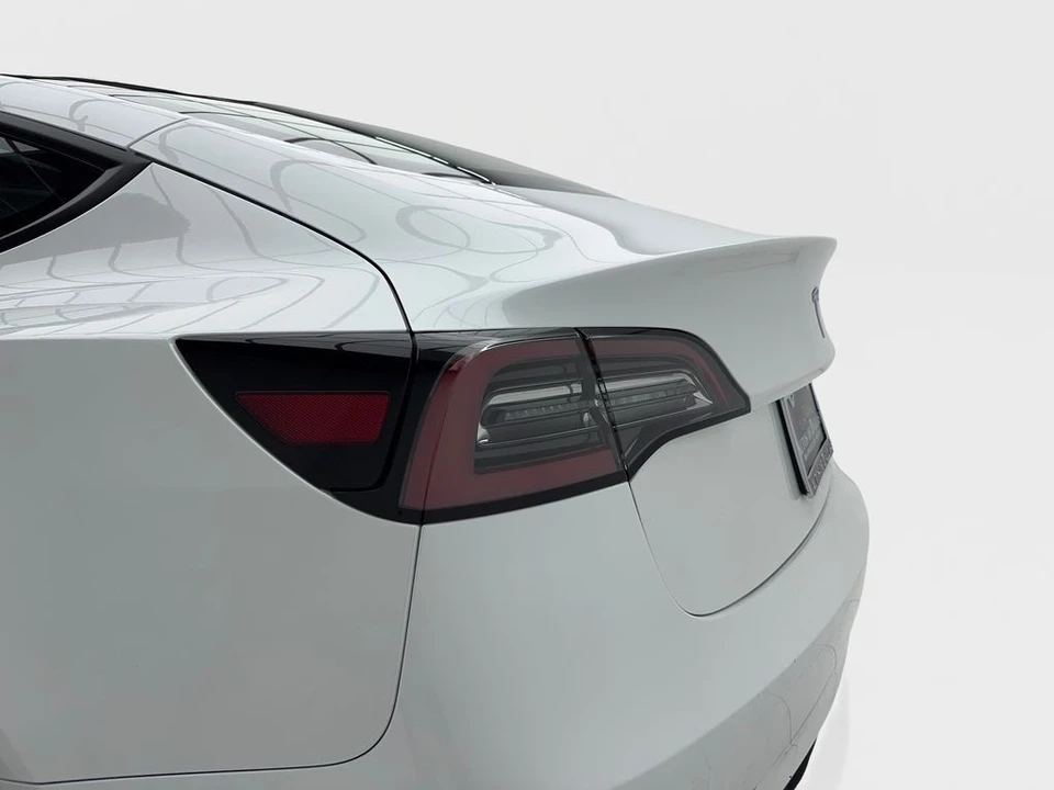 2023 Tesla Model 3 - Image 9 of 12