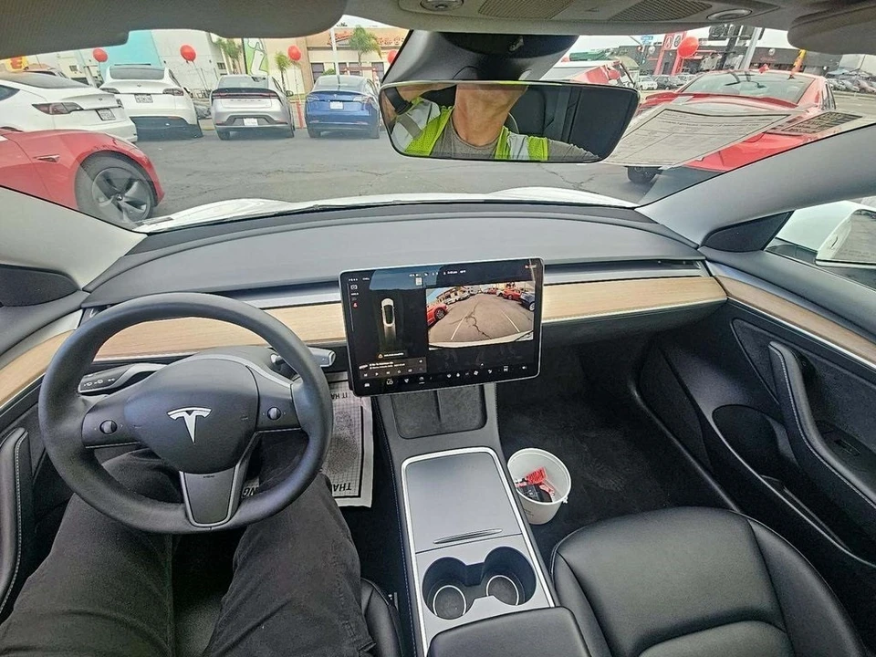 2023 Tesla Model 3 - Image 6 of 10