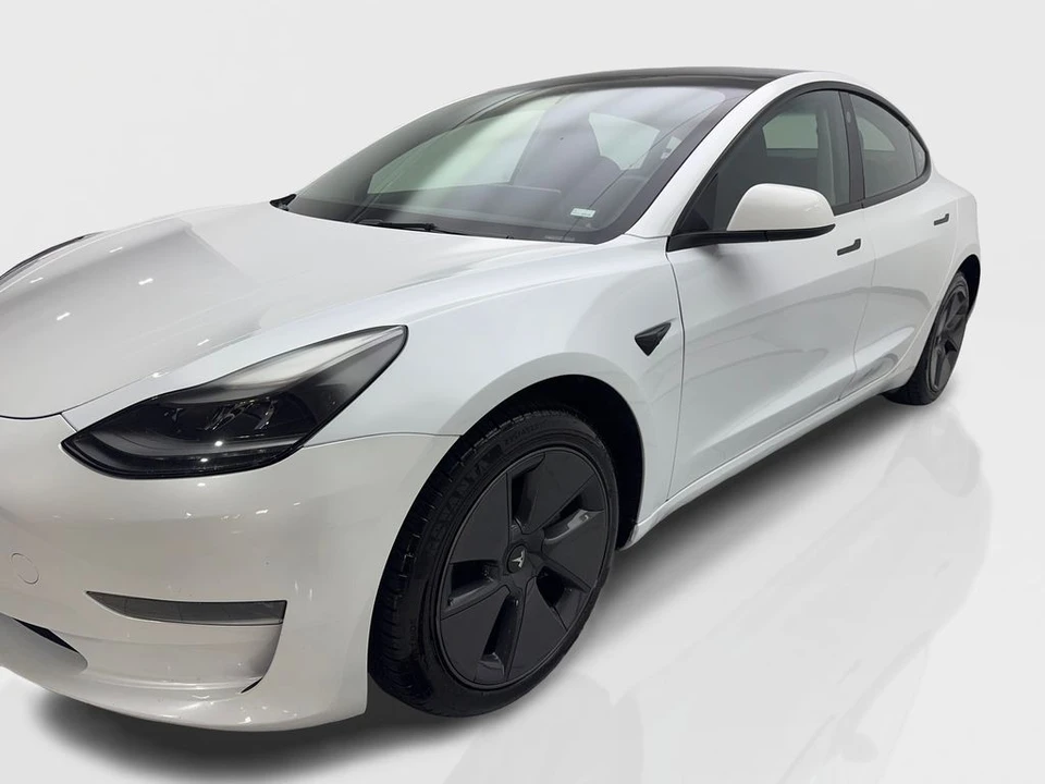 2023 Tesla Model 3 - Image 11 of 12
