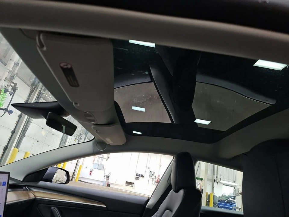 2023 Tesla Model 3 - Image 8 of 10