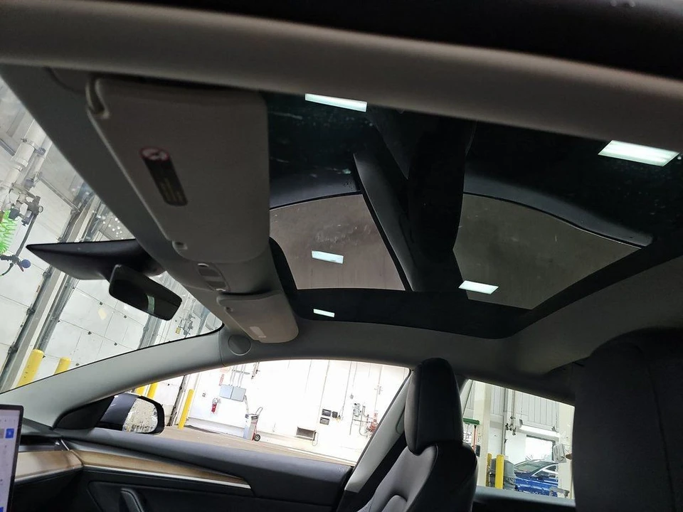 2023 Tesla Model 3 - Image 8 of 10