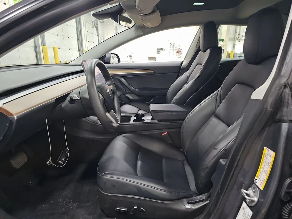 2023 Tesla Model 3 - Image 4 of 10