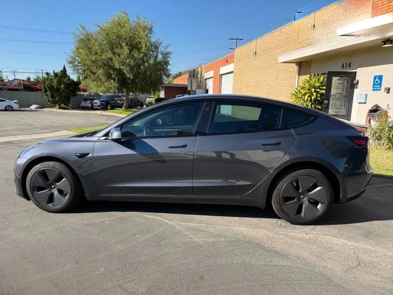 2023 Tesla Model 3 - Image 2 of 21