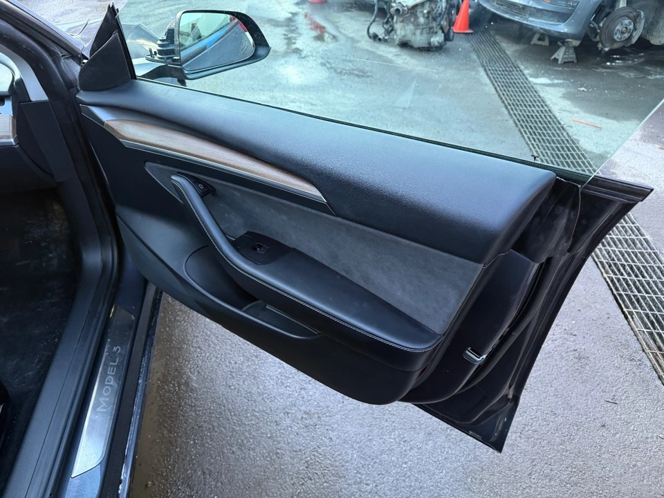 2023 Tesla Model 3 - Image 19 of 21