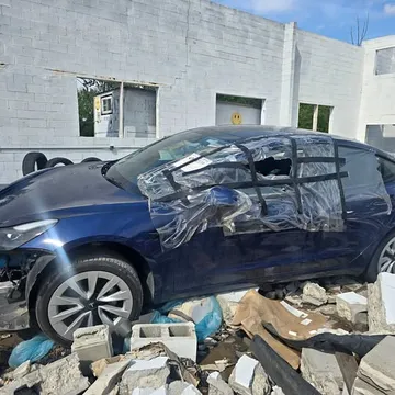 2023 Tesla Model 3 RWD