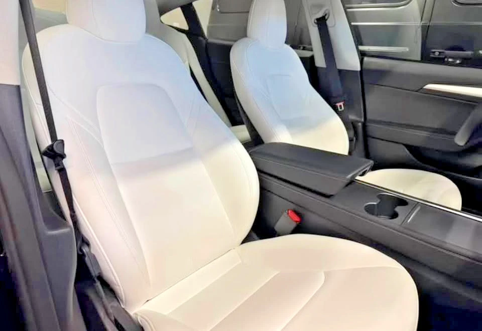 2023 Tesla Model 3 Performance - Image 8 of 11
