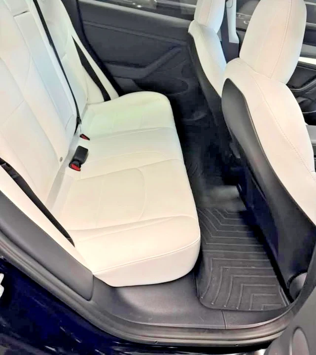 2023 Tesla Model 3 Performance - Image 10 of 11