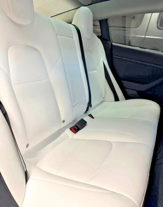 2023 Tesla Model 3 Performance - Image 9 of 11