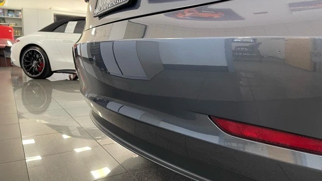 2023 Tesla Model 3 Performance - Image 17 of 21