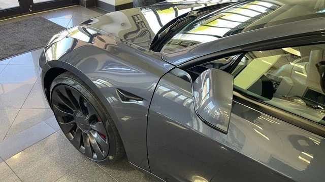 2023 Tesla Model 3 Performance - Image 12 of 21