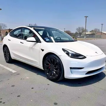 2023 Tesla Model 3 Performance